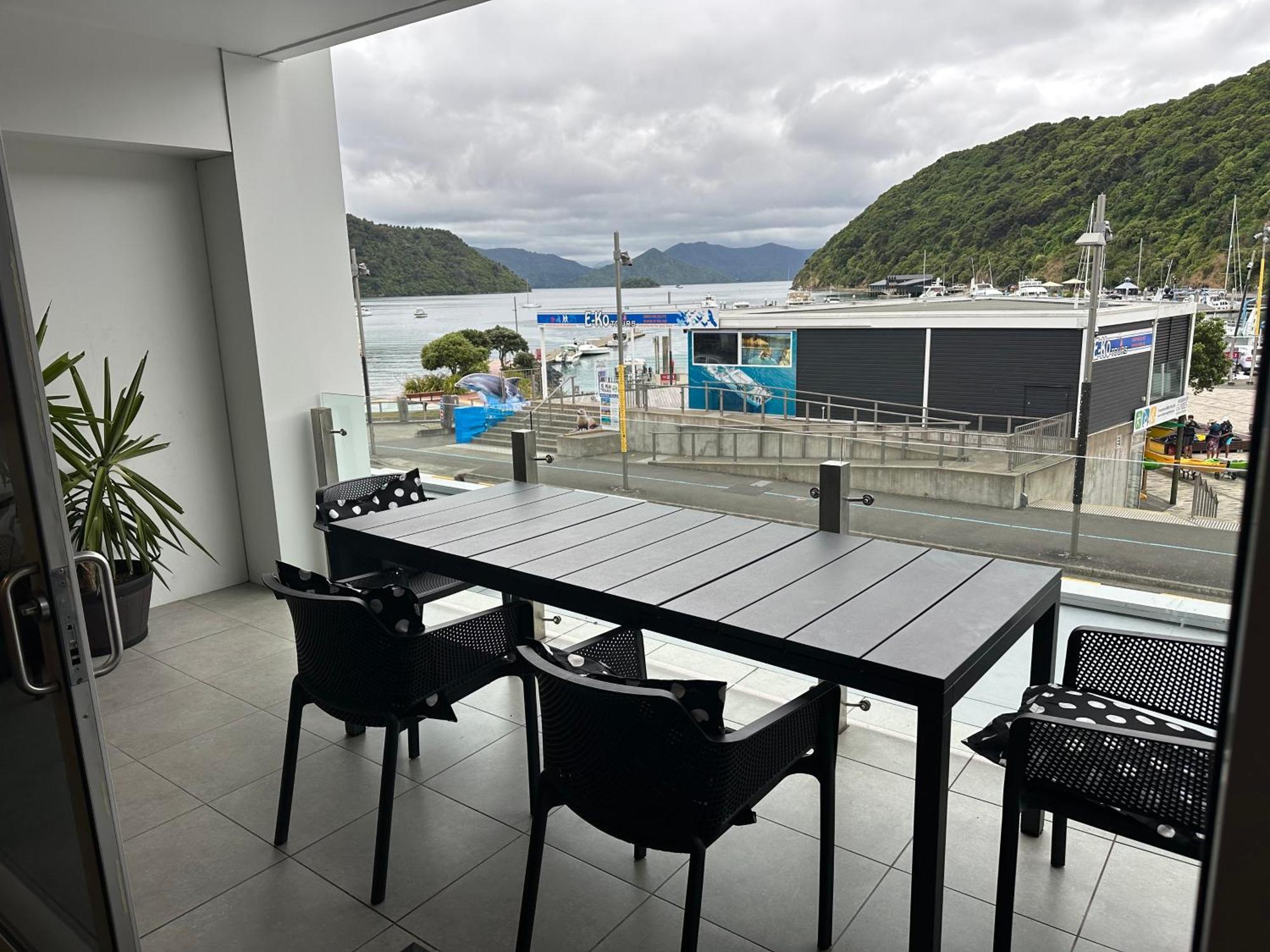 Picton Waterfront Apartments 외부 사진
